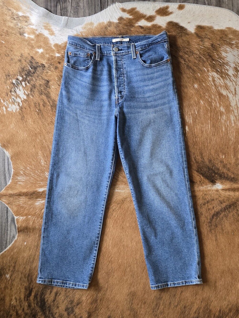 Levi's Ribcage Straight Jeans - Picture 2 of 8